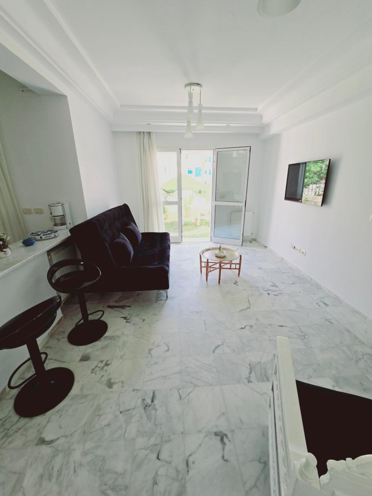 Karray Salon 2 Rdc Avec Jardin Hammamet