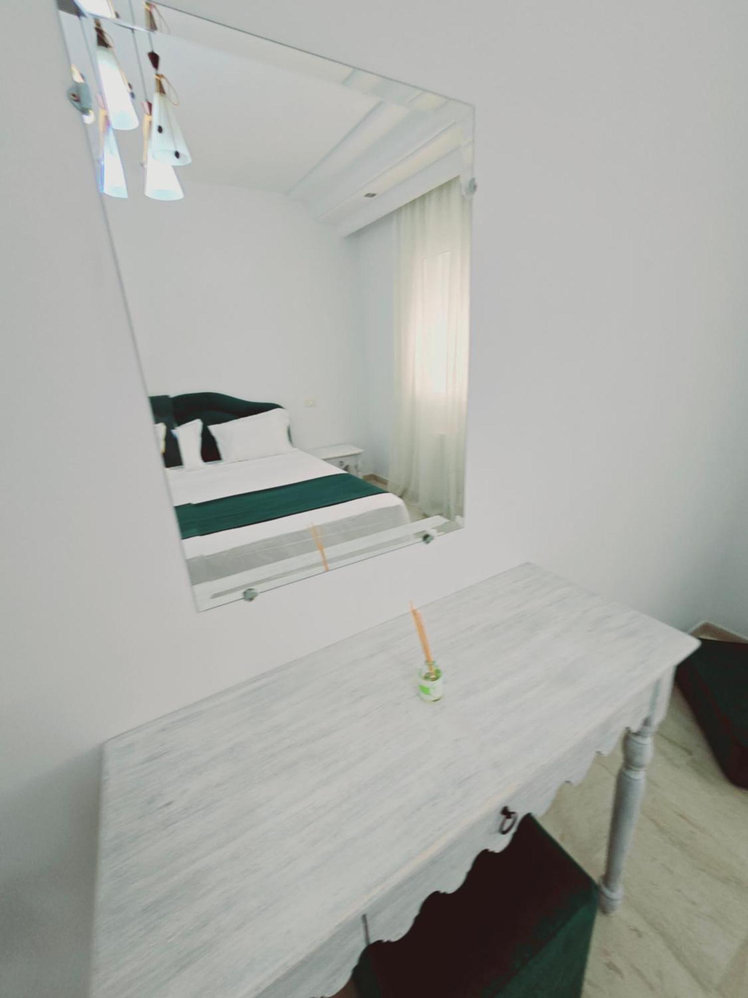 Apartment Karray Salon 2 Rdc Avec Jardin *