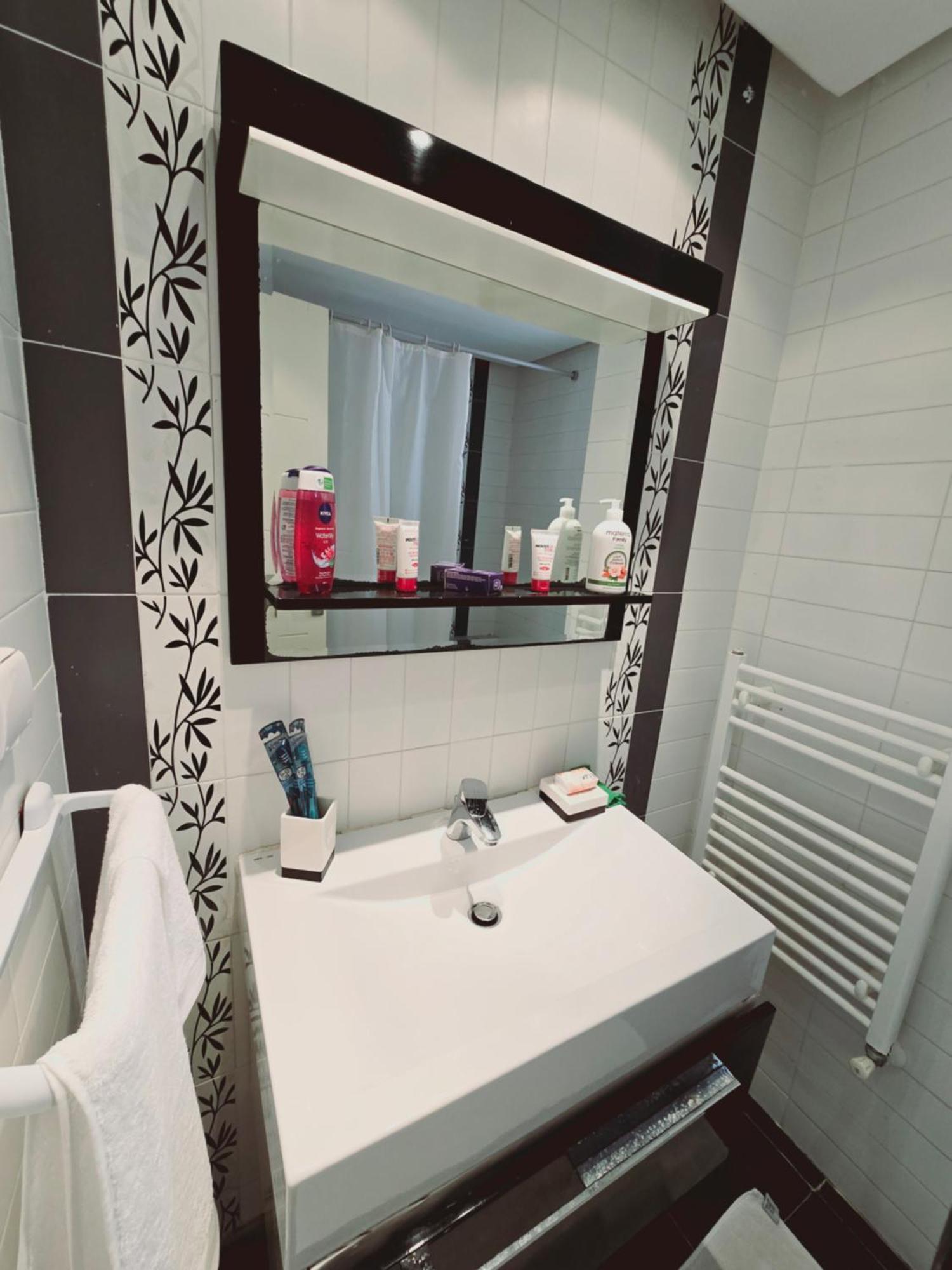 Karray Salon 2 Rdc Avec Jardin