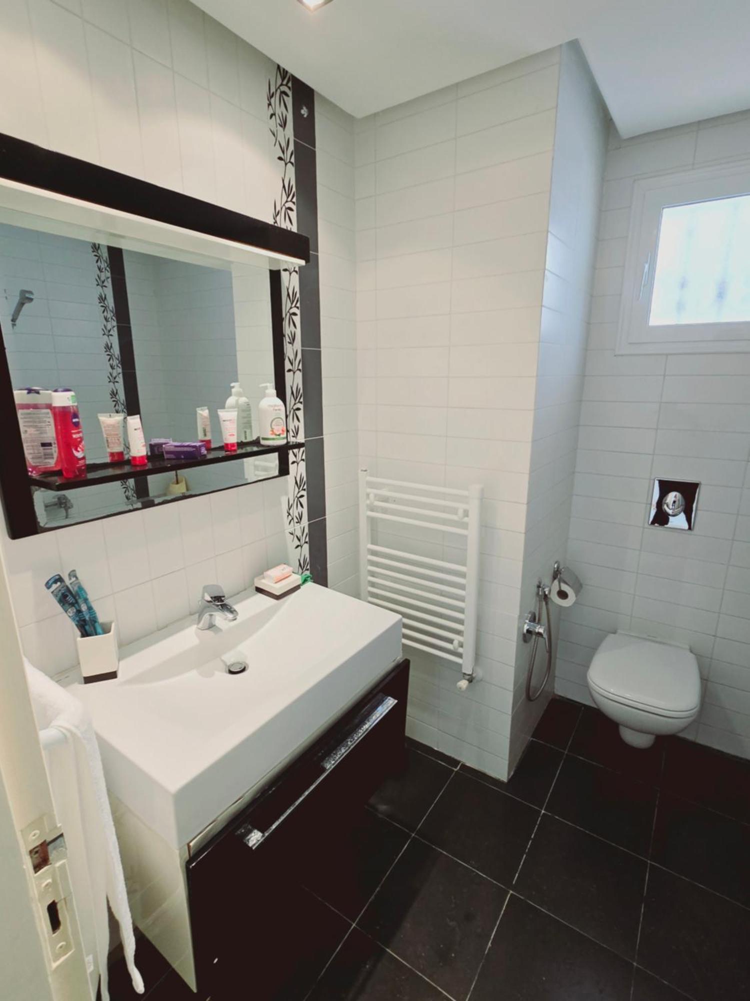 Karray Salon 2 Rdc Avec Jardin