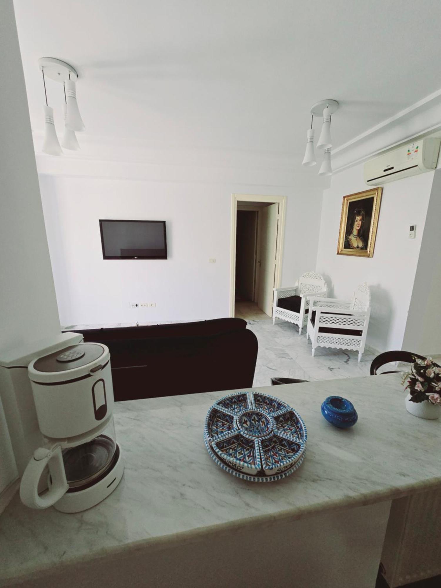 Karray Salon 2 Rdc Avec Jardin *