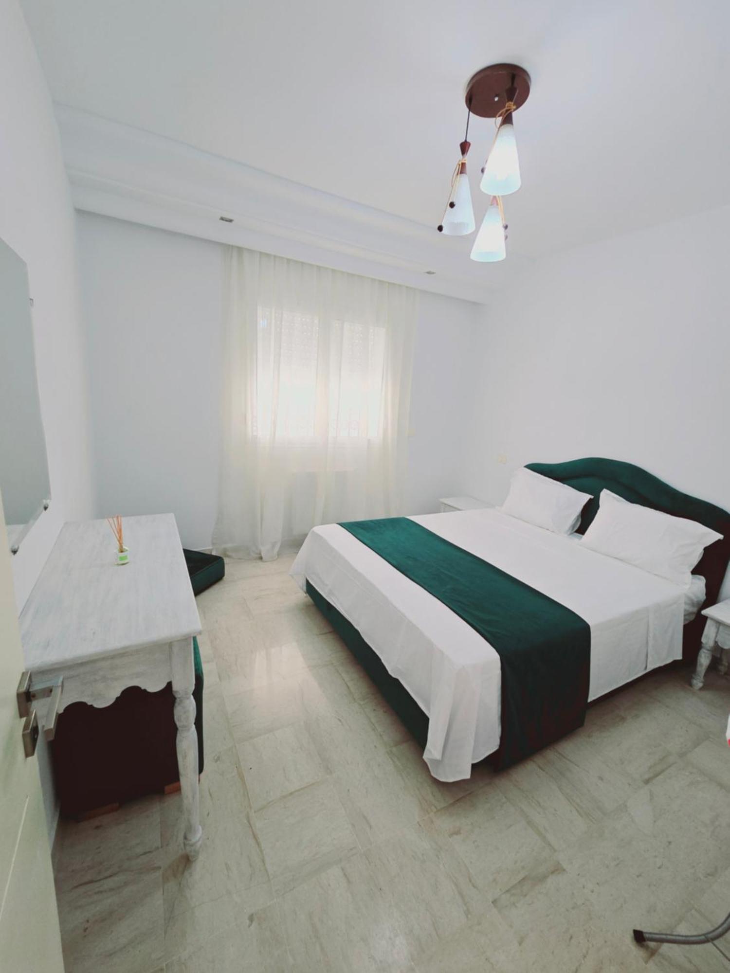 Karray Salon 2 Rdc Avec Jardin